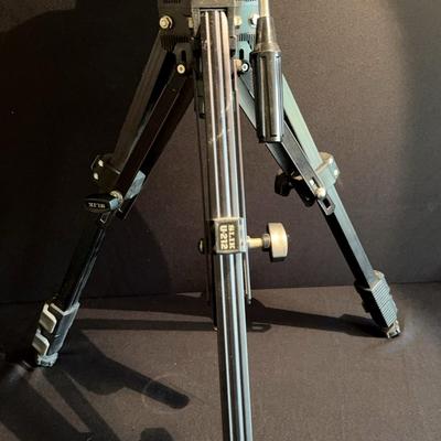 Slik Universal Tripod U212