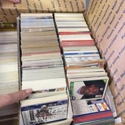 HUGE lot of baseball cards