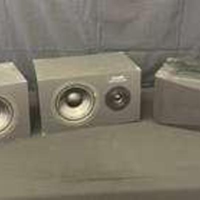 3 speakers 