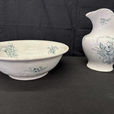 Large Water Vase and Wash Basin