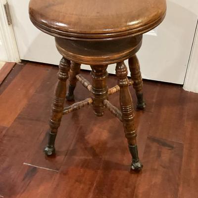Early 20th Century Swivel Piano Oak Stool With Glass Ball Claw Feet