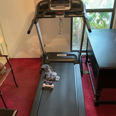 Spirit XT185 Treadmill With Hand Weights