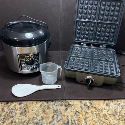 Cuisinart Belgian Waffle Maker And Aroma ARC-914SBD Digital Rice Cooker