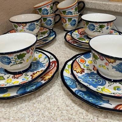 Threshold Carnigan Field Four Piece Place Setting