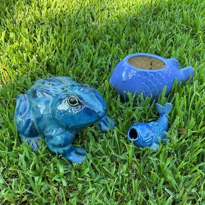 Blue Glazed Garden Frog & Fish