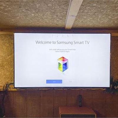 Samsung 64" Smart TV .jpg