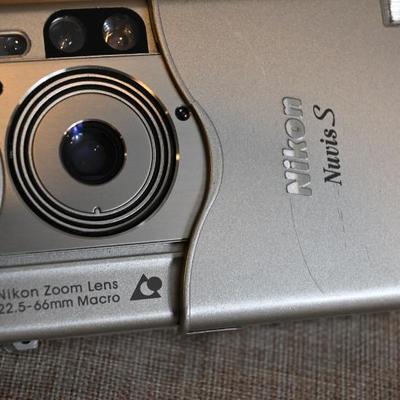 Nuvis nikon camera