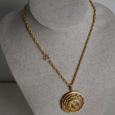 locket 