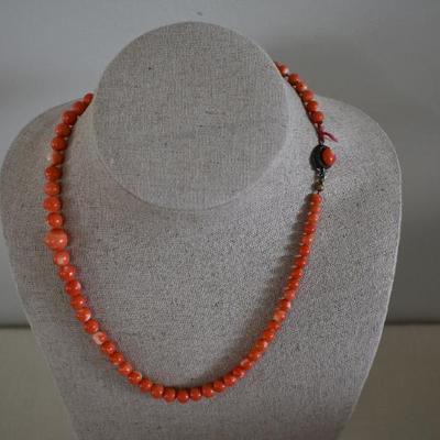 Bead stone necklace