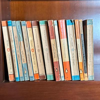 (15pc) Books (Non-Fiction) - Penguin Books Collection | A collection of Penguin Books series, some are specifically of the Pelican Books...