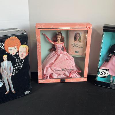  Vintage Barbie Dolls And Case