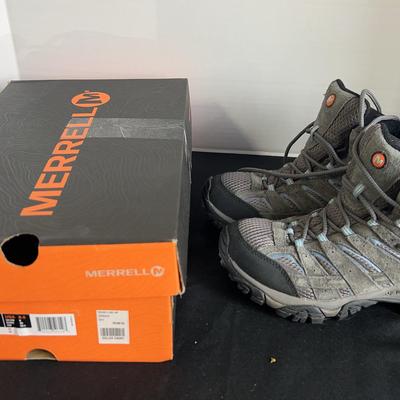 Women’s Merrell Hiking Boots