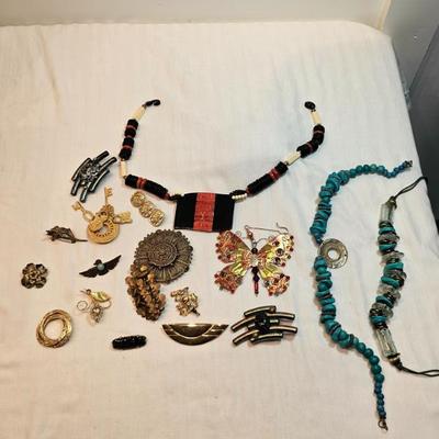 Costume Jewelry Lot A...