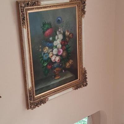 Classical original floral still life oil painting, oversize in gold gilt frame