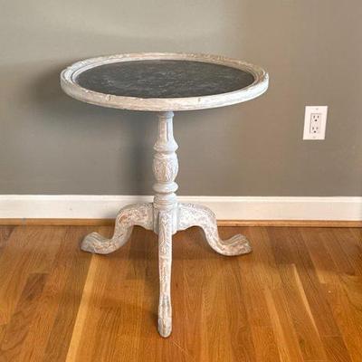Wood and metal round table 
