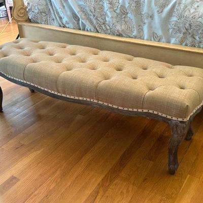 Tufted bench