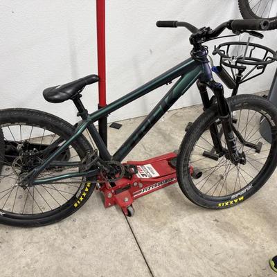 Trek ticket mountain bike