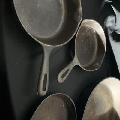 (S191) Cast Iron Skillets