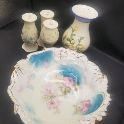 (MDR4026) Antique RS Prussia Floral Plate With Vases