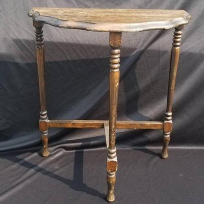 (MDR7436) Vintage Mid Century Three Leg Entry Table