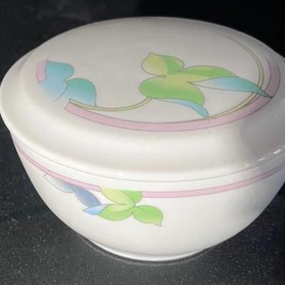 (S413) Toscany-Rare Vintage Porcelain Lidded Tea Cup, Embossed Floral Design -Japan