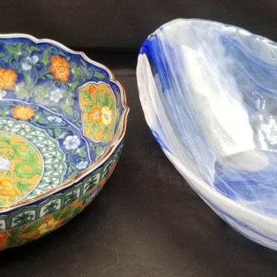 (MDR4007) 12in Otagiri Imari Floral Bowl And Blue Contrast Bowl