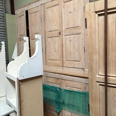 Gorgeous French pine hutch 