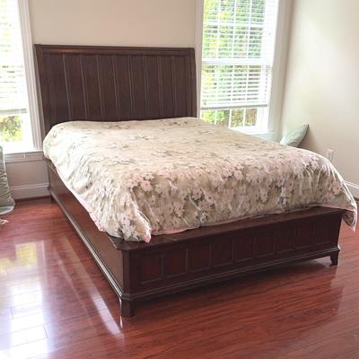 Nantucket Style Queen Bed