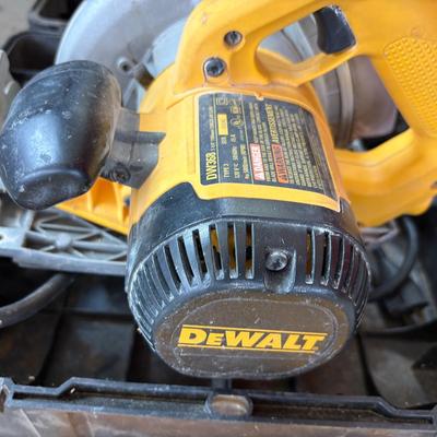 DeWalt 7 1/4” Circular Saw, 300’ Measuring Tape