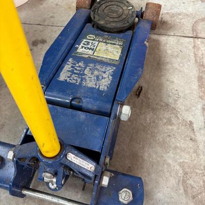 NAPA 31/2 Ton Floor Jack
