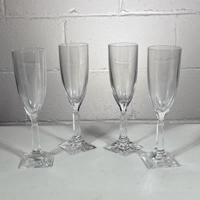 (4pc) VILLEROY & BACH CHAMPAGNE FLUTES | h. 8.5 x w. 2.25 x l. 2.25 in

