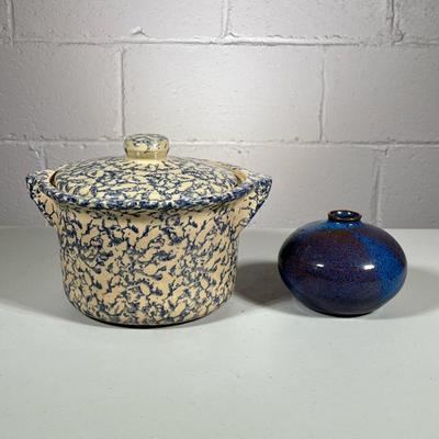 (2pc) Pottery | Roseville blue spongeware Casserole dish and signed vase. - h. 5 x w. 9.5 in (Casserole Dish)
