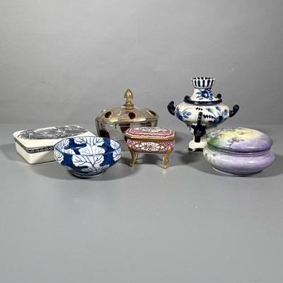 (6pc) Miscellaneous Porcelain/glass | Including glass small bowl with red spots and top, Wedgewood trinket box, blue and white small...