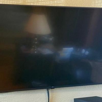 50" LG 4K UHD UR9000 Series Television
