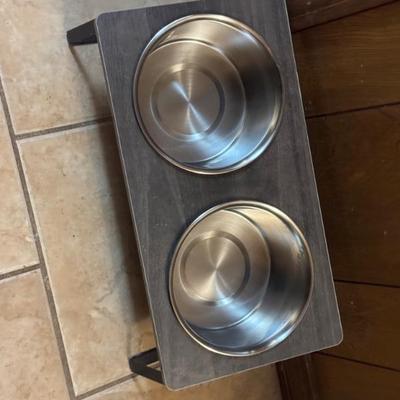 Sale Photo Thumbnail #9: Pet bowls