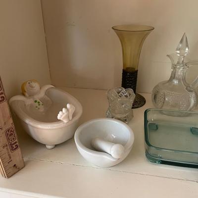 Lot Of Various Glass And Ceramic Decor Including A Fritz And Floyd Soap Dish