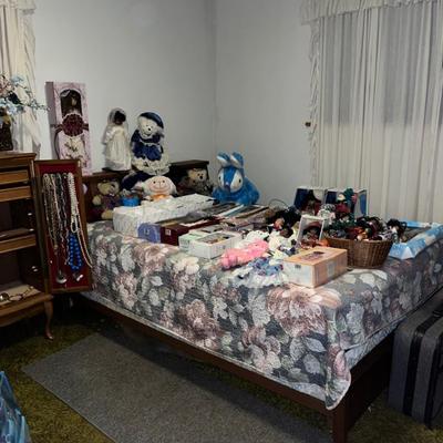 Sale Photo Thumbnail #70