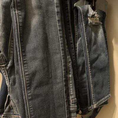 Sale Photo Thumbnail #148