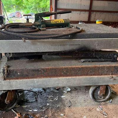 Simplex Hydraulic Toe Jack on Rolling Cart