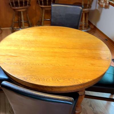 Breakfast Nook Table + Four Chairs 