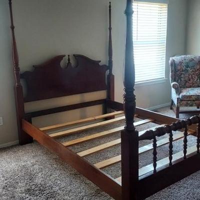 Sale Photo Thumbnail #44: four poster no mattress