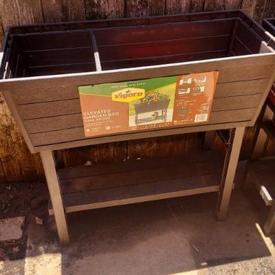 Sale Photo Thumbnail #7: vigoro elevated planters