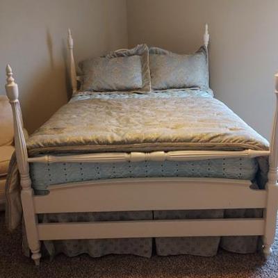 Sale Photo Thumbnail #52: Queen bed bassett mattress