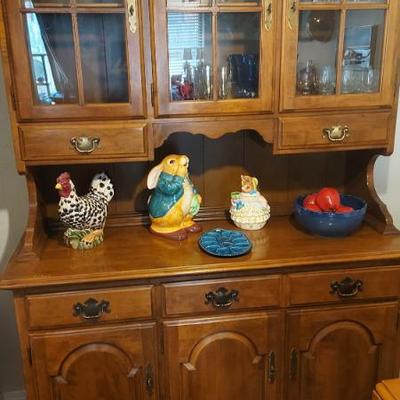 Sale Photo Thumbnail #4: maple hutch