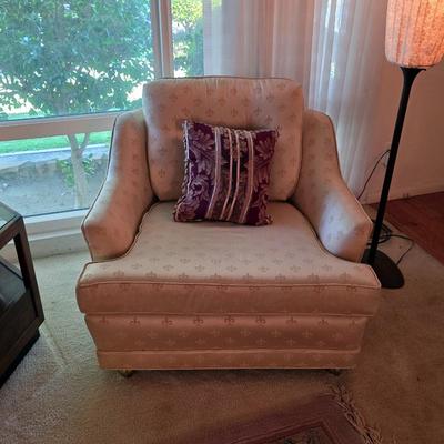 Sale Photo Thumbnail #35: Mid century chair