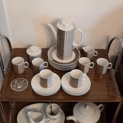Sale Photo Thumbnail #74: Thomas Germany tea set