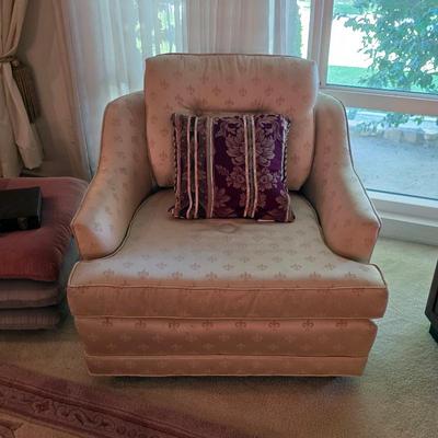 Sale Photo Thumbnail #31: Mid century chair