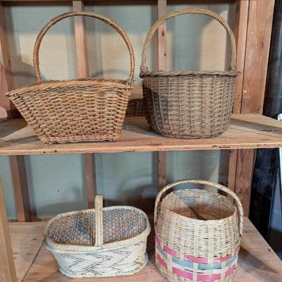 Lot #239 - Vintage Wicker Baskets Collection