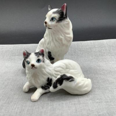 Ceramic cats