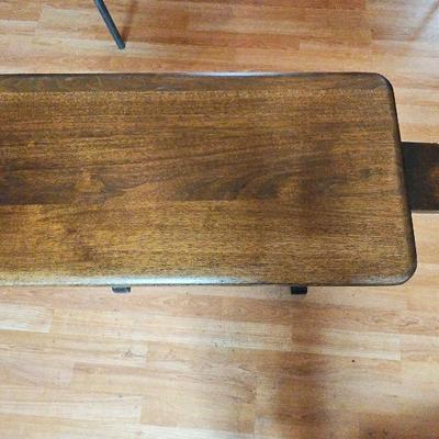 Nut Wood Uti Table